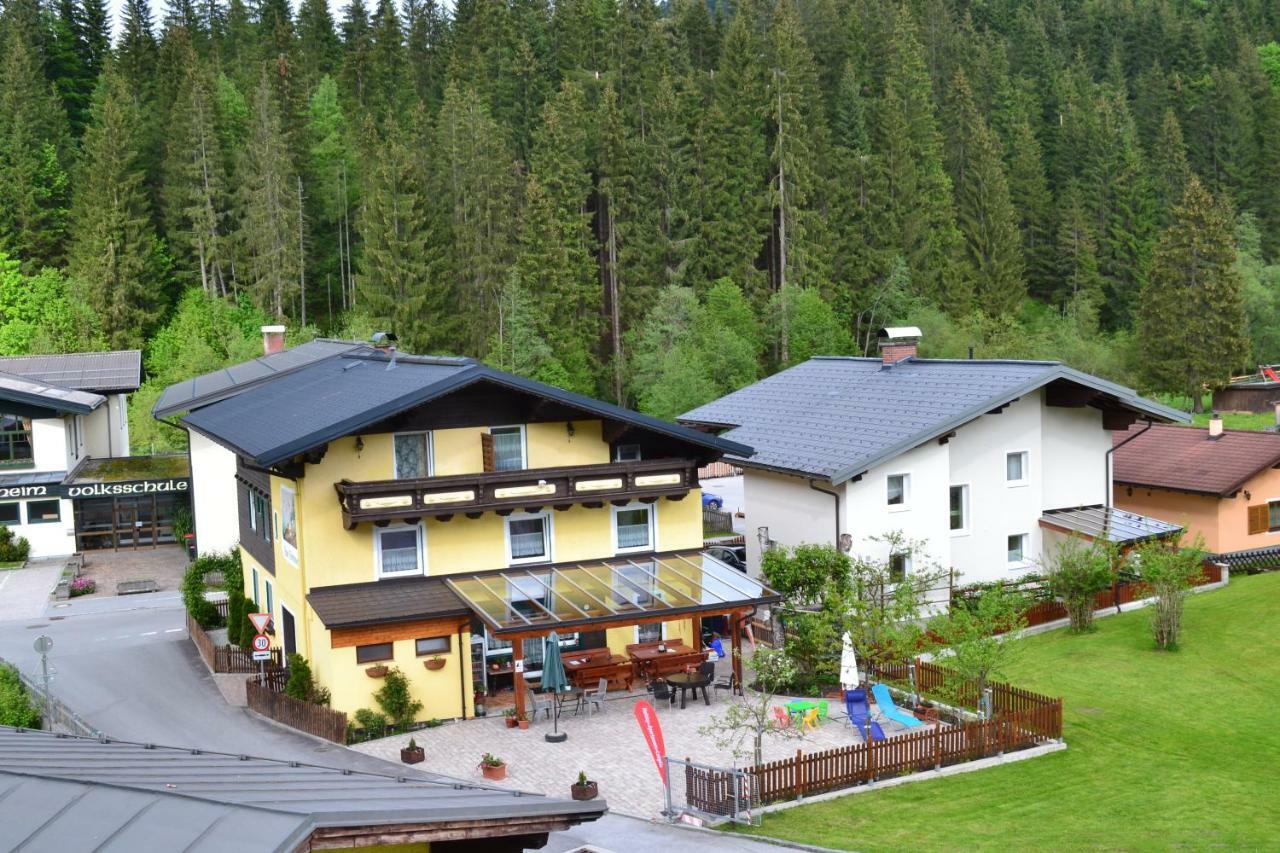 Hotel Pension Haus Rohrmoser Lungötz Exterior foto