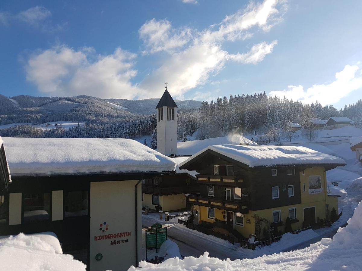 Hotel Pension Haus Rohrmoser Lungötz Exterior foto